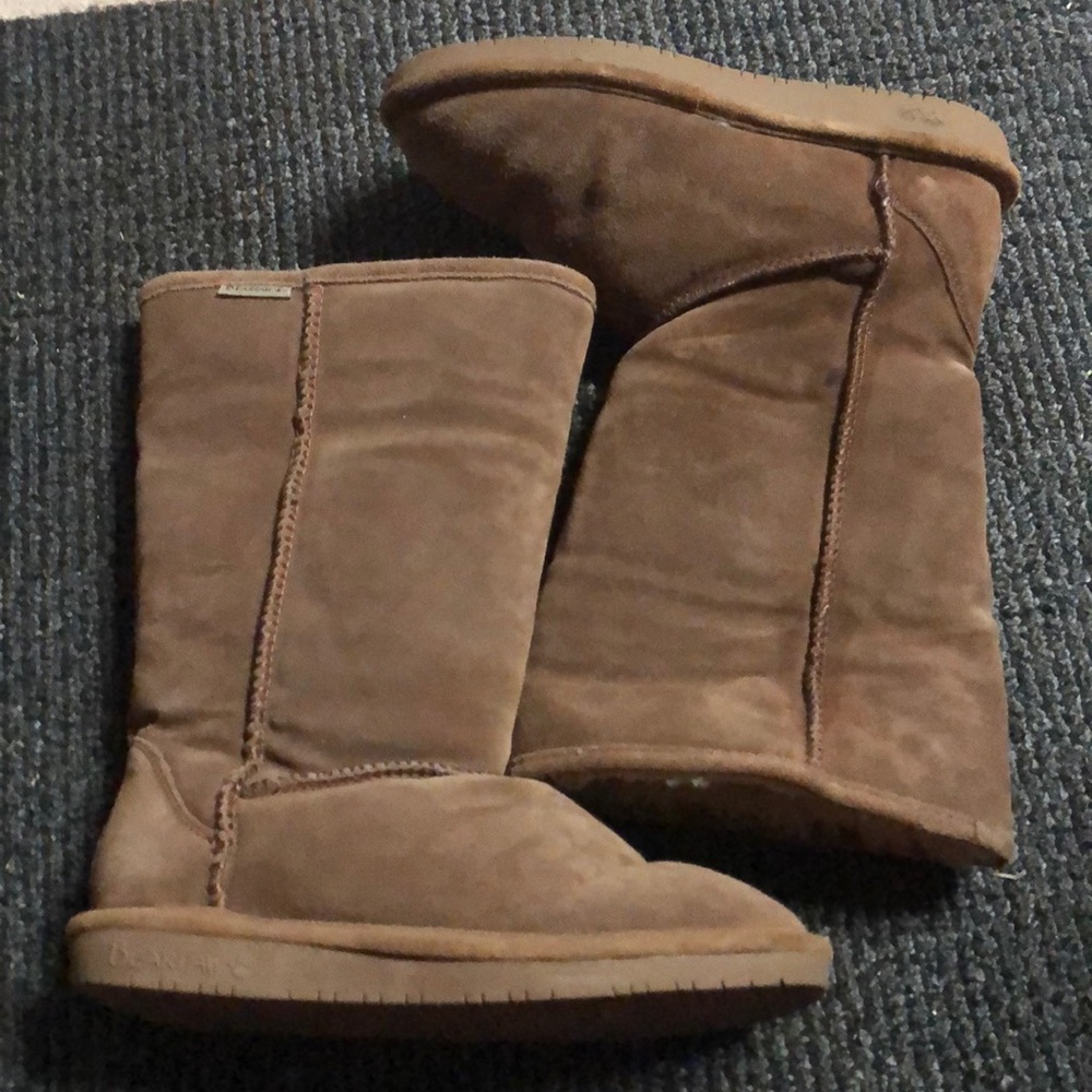 Bears aw boots.